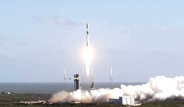 SpaceX Sends 23 Starlink Internet Satellites into Orbit